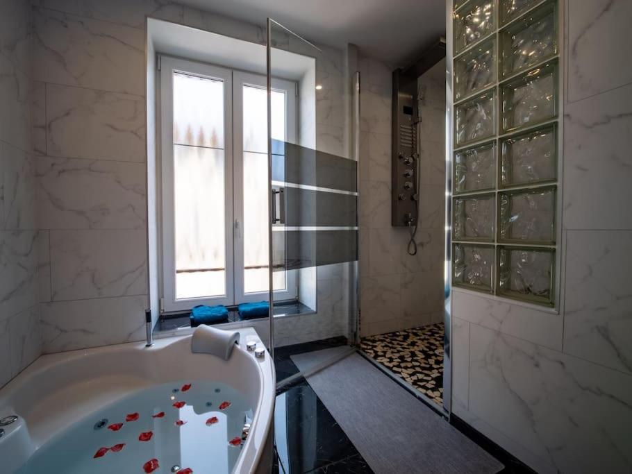 Duplex Jeanne D'Arc Billard Baby Logements Insolites Nancy Exterior photo